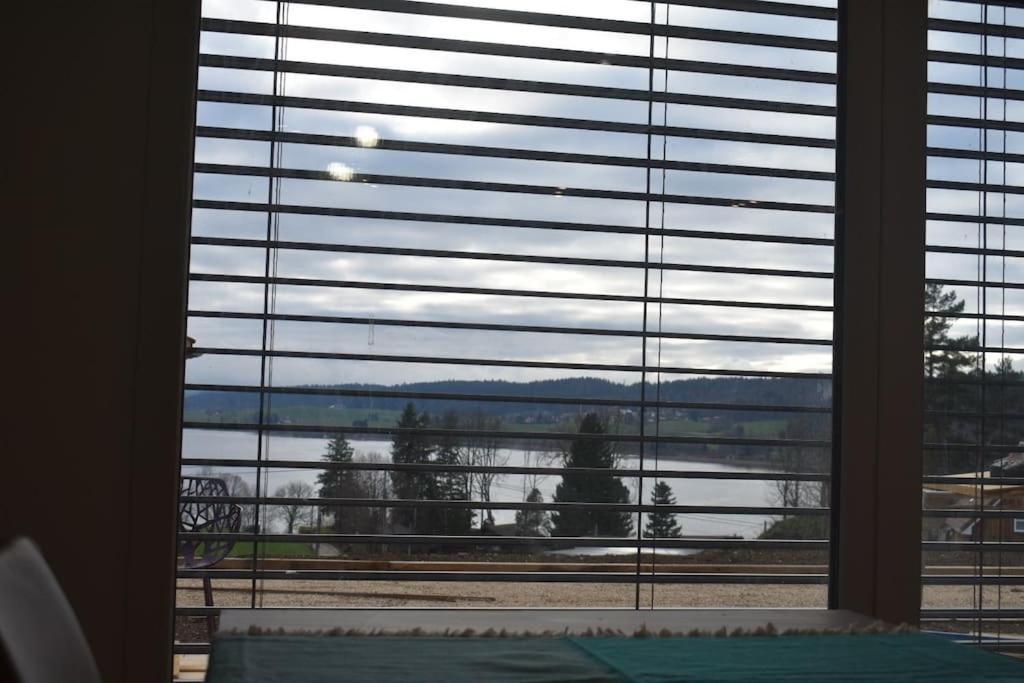 Sur Le Lac - Sauna & Vue Lac Montperreux エクステリア 写真